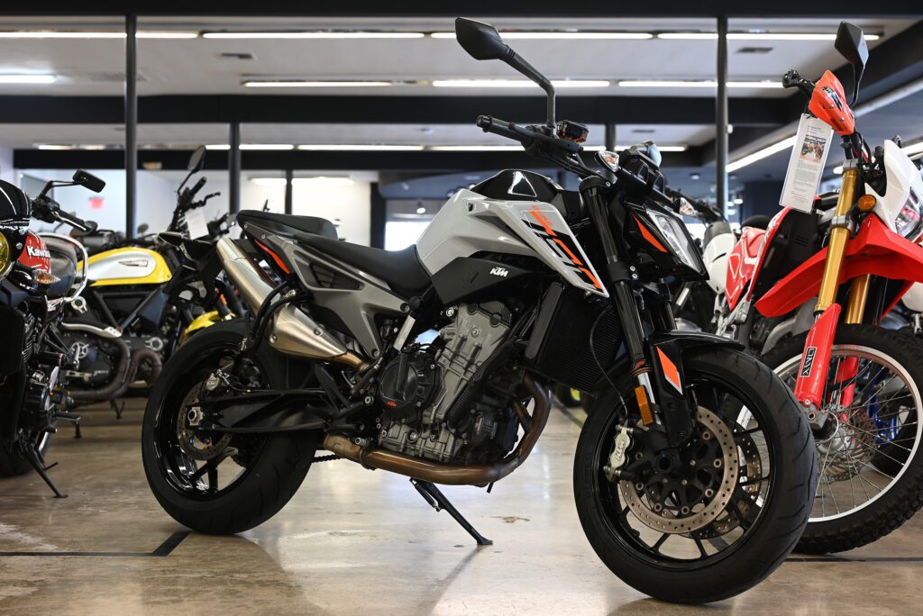 2023 KTM 790 Duke